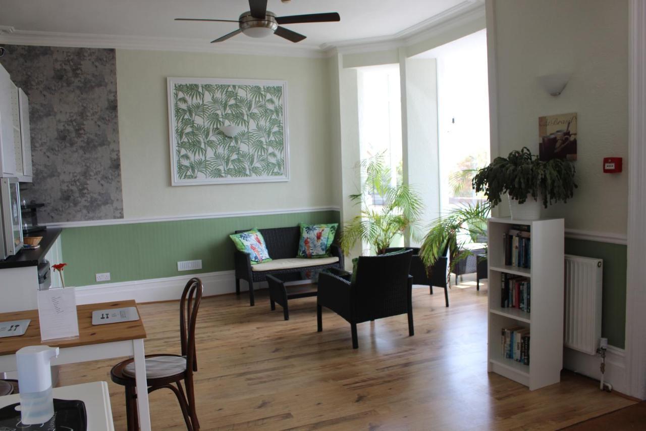 Beamsley Lodge B&B อีสต์บอร์น ภายนอก รูปภาพ