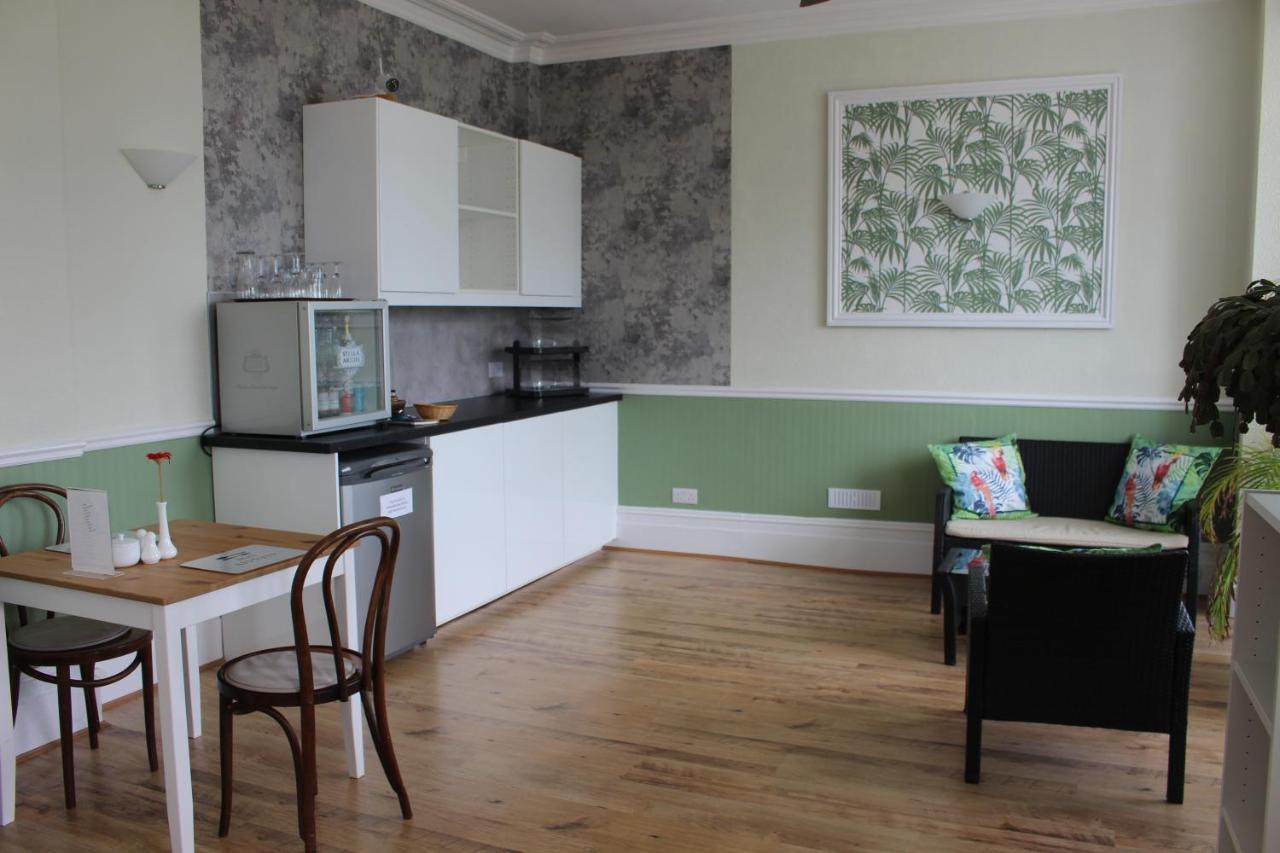 Beamsley Lodge B&B อีสต์บอร์น ภายนอก รูปภาพ