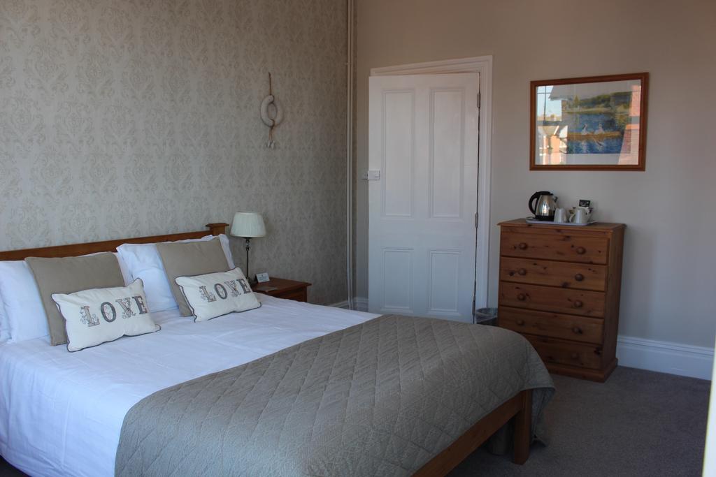 Beamsley Lodge B&B อีสต์บอร์น ภายนอก รูปภาพ