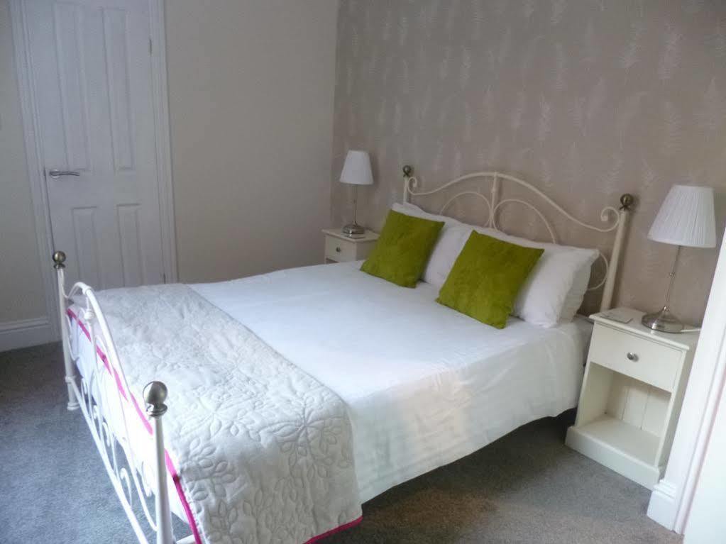 Beamsley Lodge B&B อีสต์บอร์น ภายนอก รูปภาพ